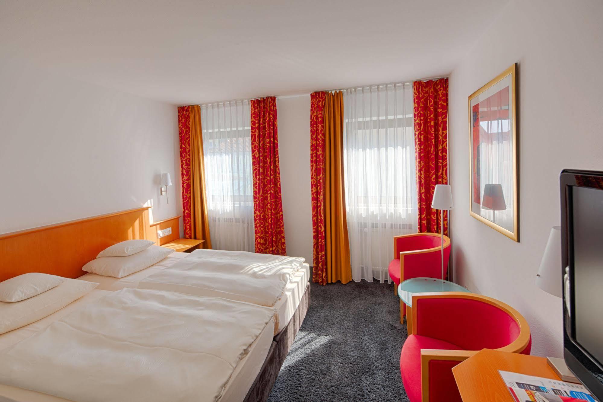 & Restaurant Walfisch Hotel 3*